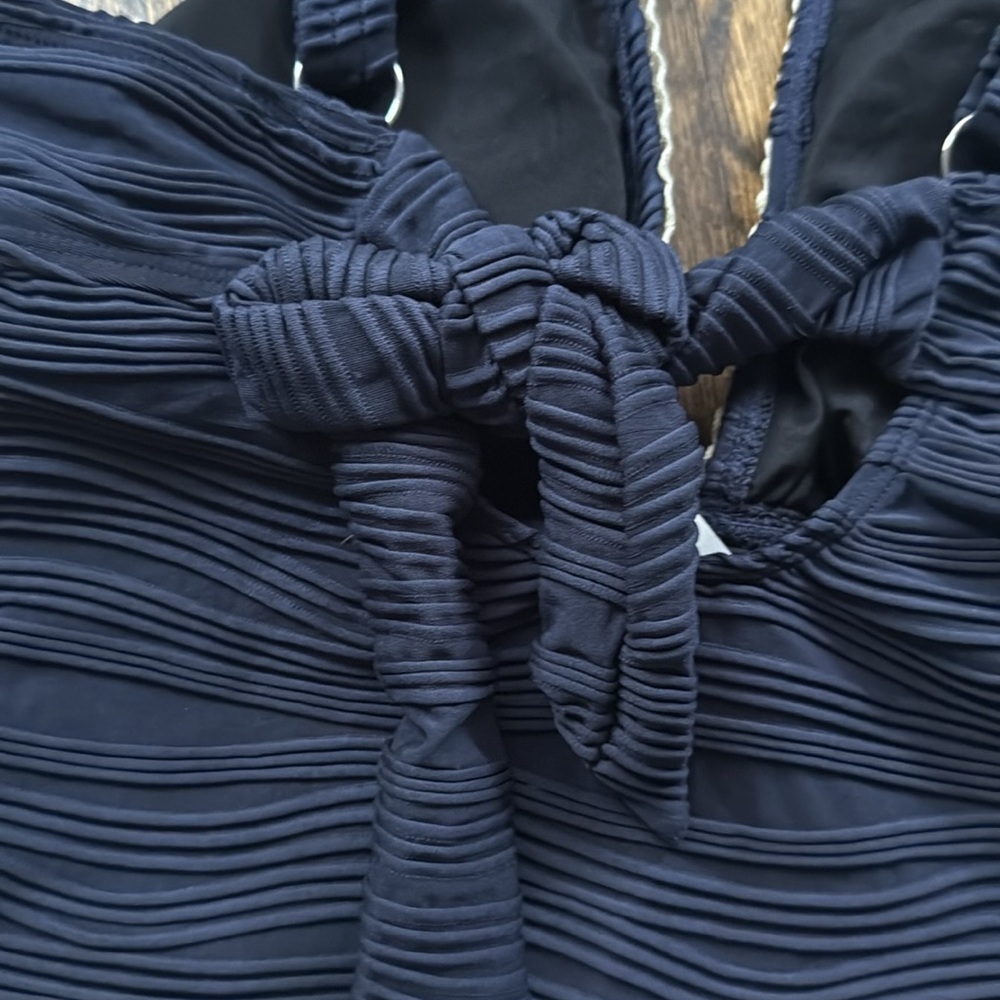 Cupshe Navy Textured Camisole with Cream Trim - Picture 10 of 12